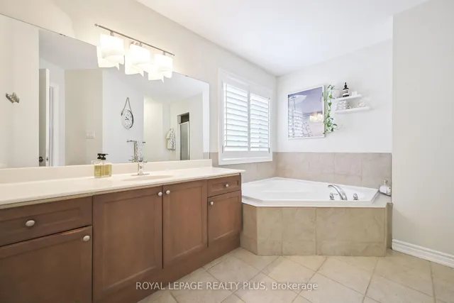 Additional image 35 of 2341 Tesla Cres