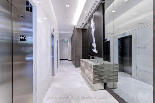 Additional image 4 of 609 Avenue Rd Unit 1704