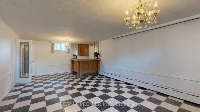 Additional image 26 of 574 Queens Dr