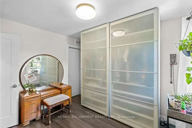 Additional image 21 of 127 Sherman Ave