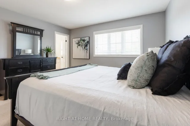 Additional image 30 of 56 Marina Point Cres