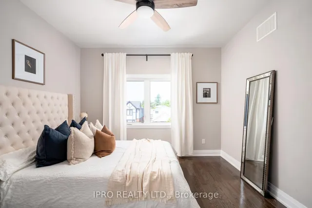 Additional image 27 of 86 Roosevelt Rd