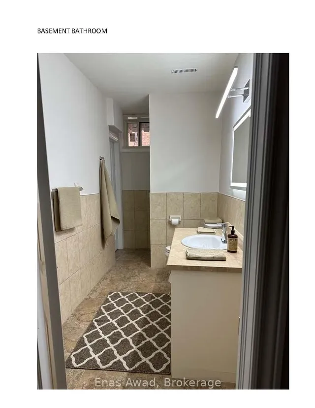 Additional image 32 of 25 Mulholland Ave