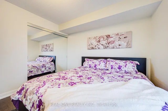 房产图片 30 - 151 Village Green Sq 单元 1008