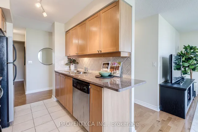 Additional image 11 of 70 High Park Ave Unit 1003