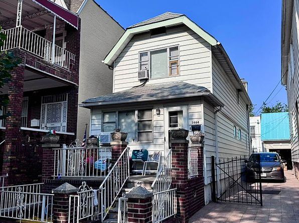1664 W 8th St, Brooklyn, NY 11223