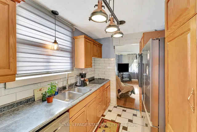 Additional image 11 of 158 East 26th St