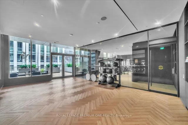 Additional image 37 of 11 Yorkville Ave Unit 6007