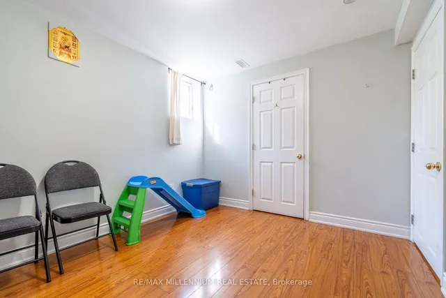 Additional image 43 of 27 Silvershadow Terr