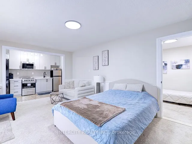 Additional image 32 of 841 Coulson Ave