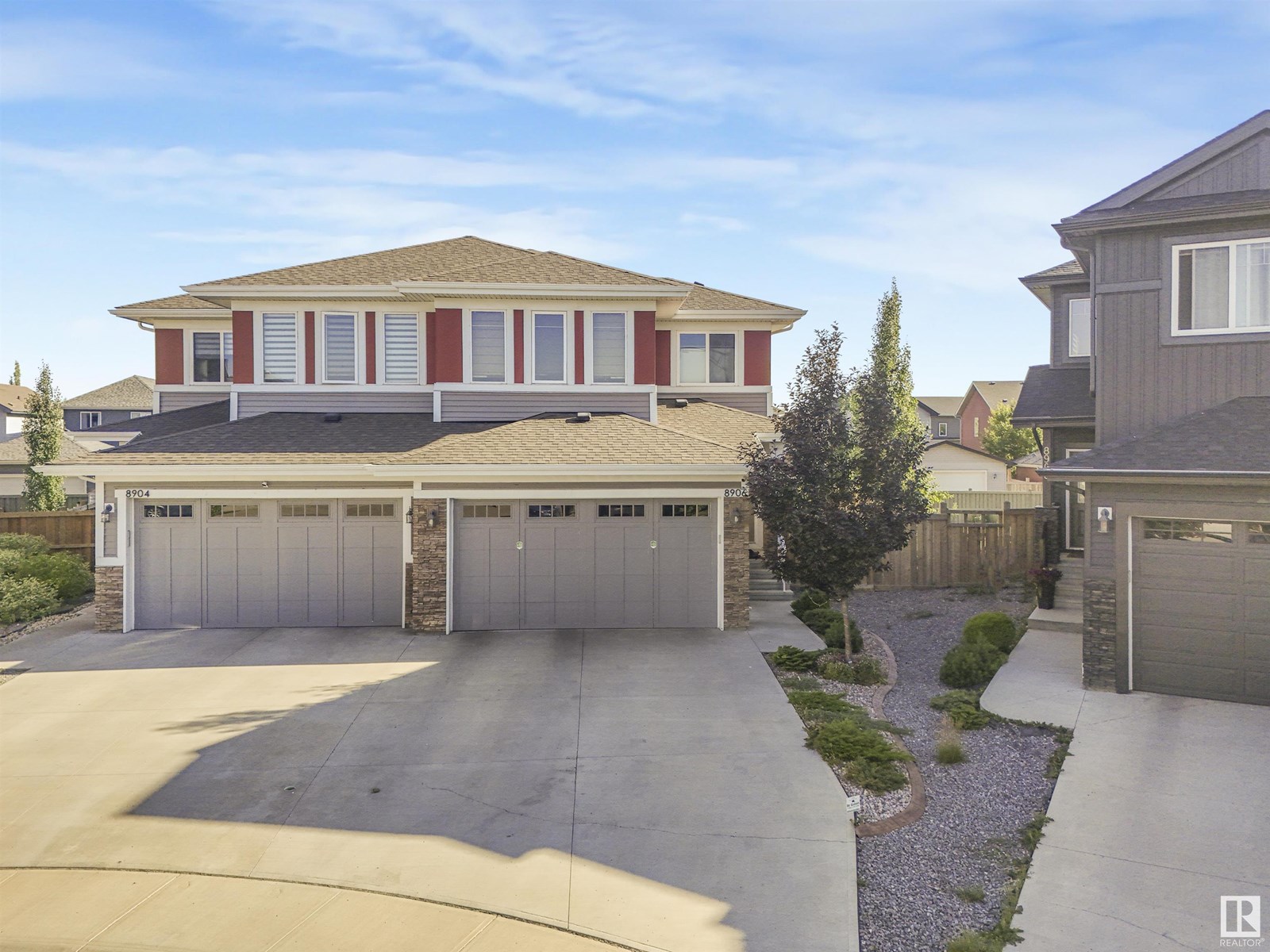 8906 217 ST NW|Edmonton, Alberta T5T7C4