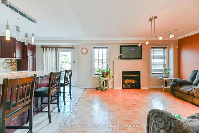 Additional image 10 of 48 Nostalgia Crt