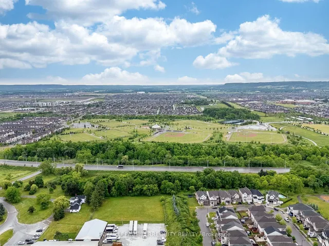 Additional image 45 of 903 Penson Cres