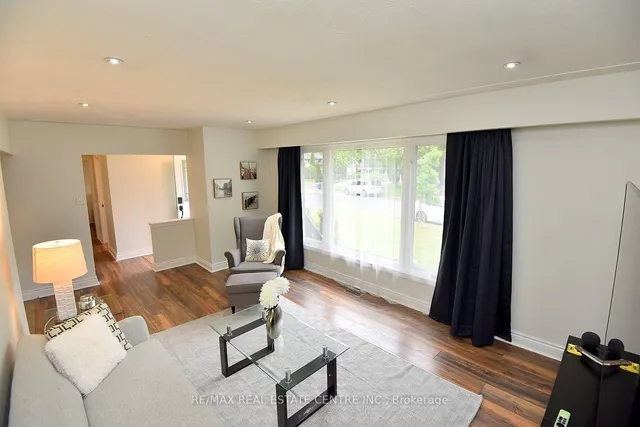 房产图片 5 - 405 Erindale Dr