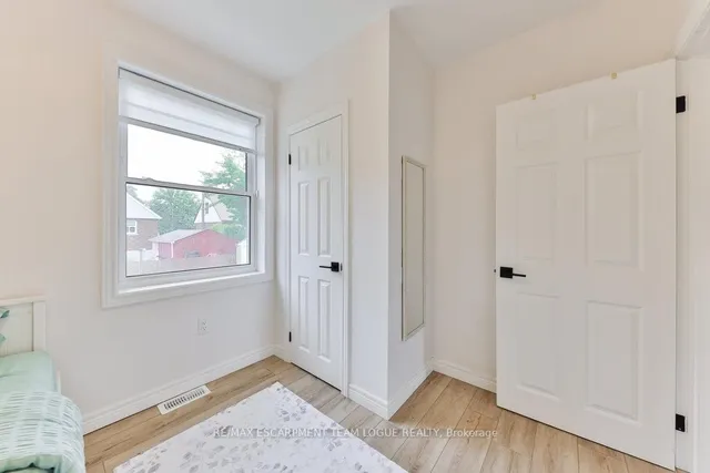 Additional image 19 of 149 East 33rd St