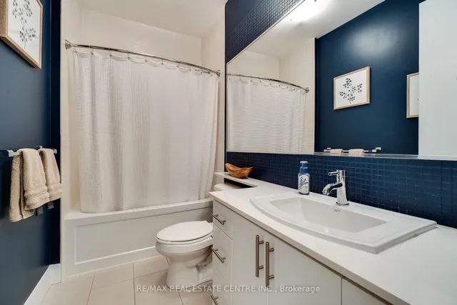 Additional image 25 of 112 Benton St Unit 211