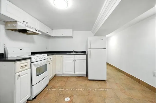 Additional image 32 of 1039 Ossington Ave