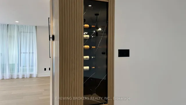 Additional image 15 of 85 Skymark Dr Unit 501