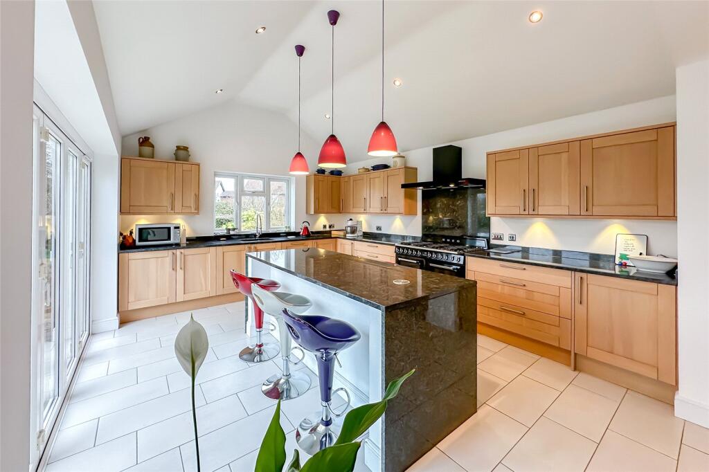 Additional image 5 of Evans Grove, St. Albans, Hertfordshire, AL4