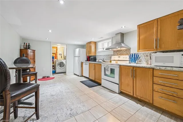 Additional image 24 of 143 Bruce St