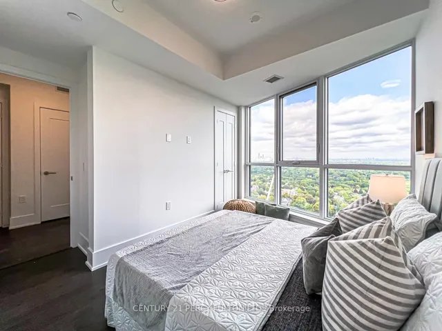 Additional image 8 of 585 Bloor St Unit 3415