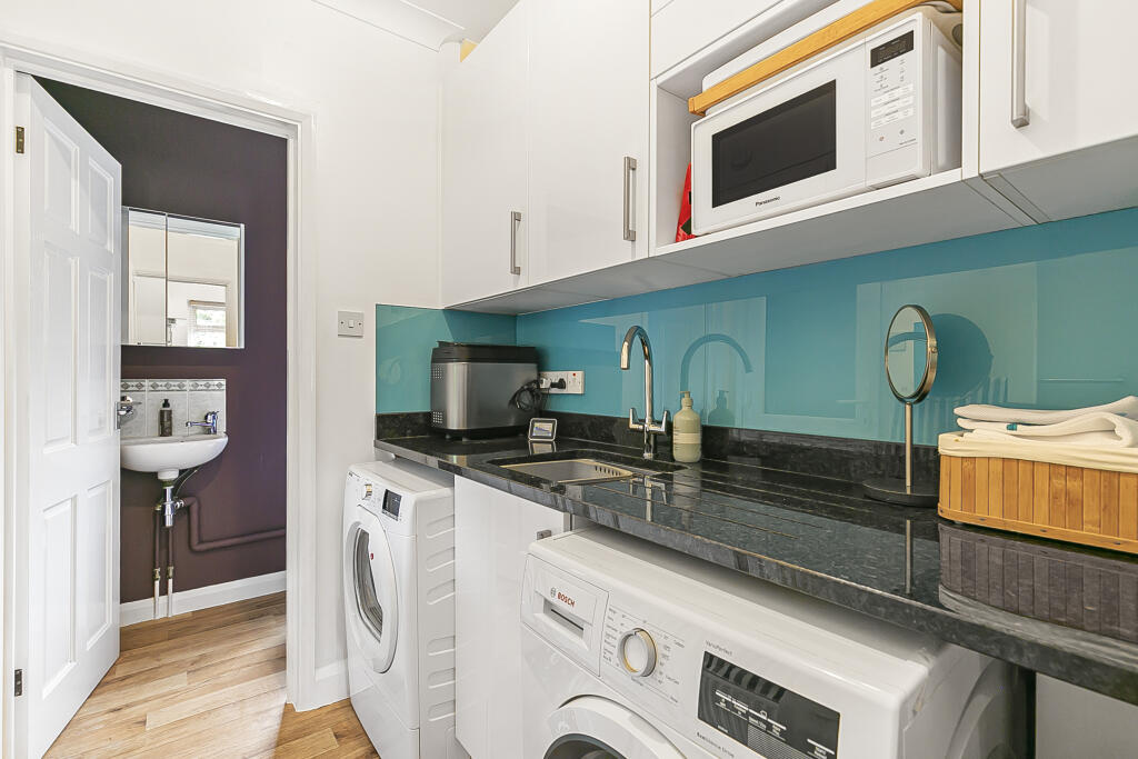 Additional image 5 of Canonsfield, Welwyn, Hertfordshire, AL6