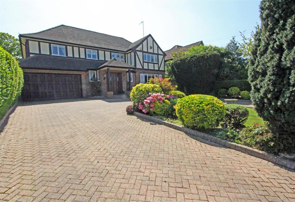 Additional image 37 of Brookmans Avenue, Brookmans Park, Hatfield