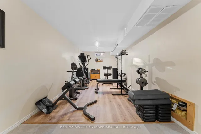 Additional image 34 of 724 Ashprior Ave