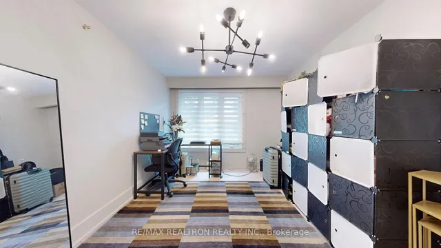 Additional image 16 of 253 Searle Ave