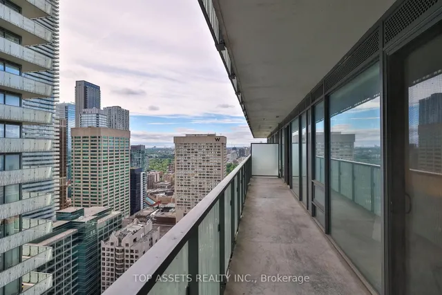 Additional image 40 of 50 Charles St Unit 3707