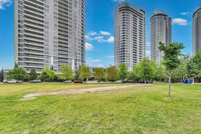 Additional image 25 of 181 Village Green Sq Unit 719