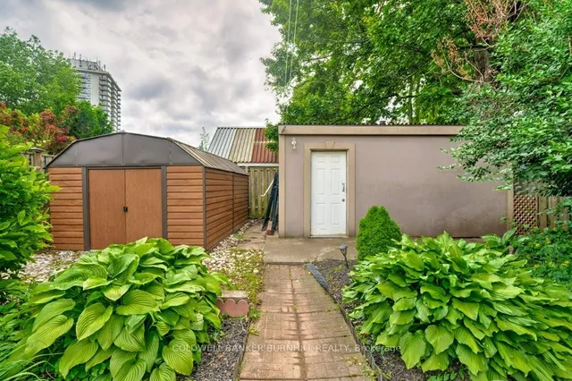 Additional image 50 of 550 Hughson St