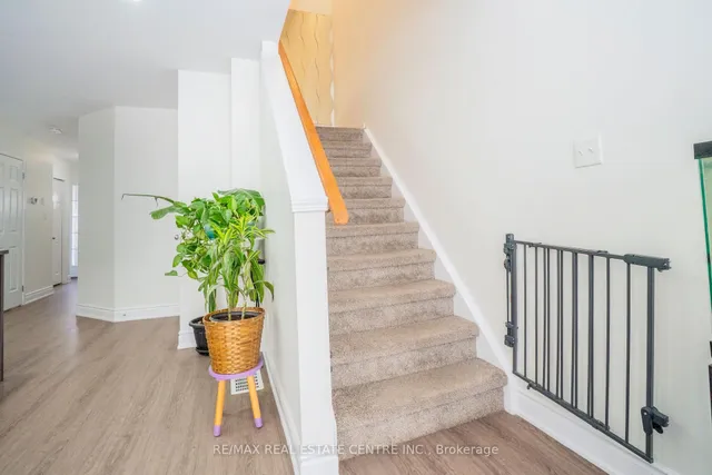 Additional image 23 of 504 WOODLEA Crt