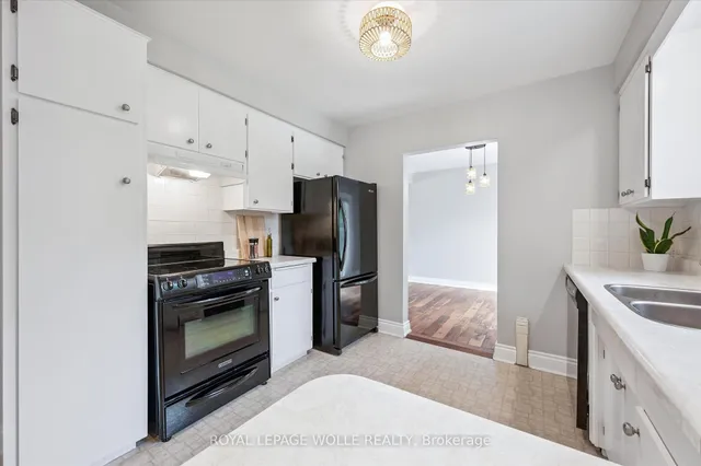 Additional image 17 of 29 Strathcona Cres