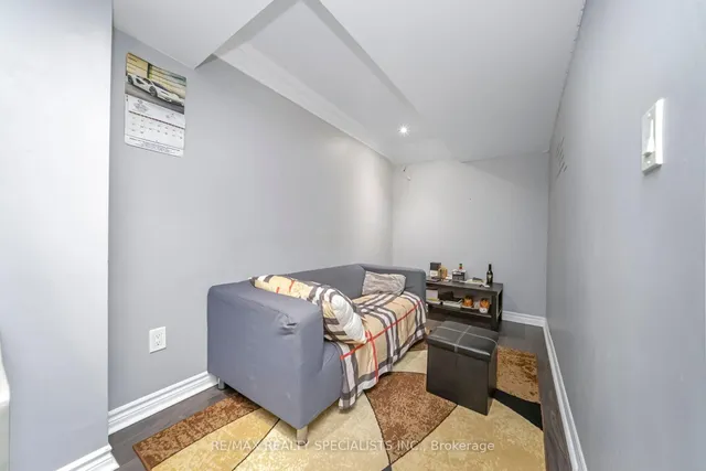 Additional image 41 of 36 Rockgarden Tr