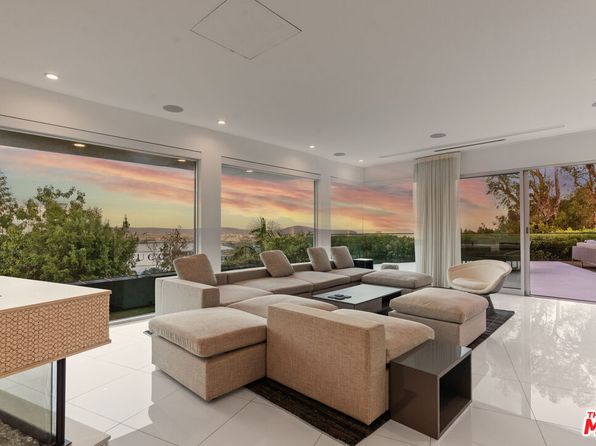 1377 Miller Pl, Los Angeles, CA 90069