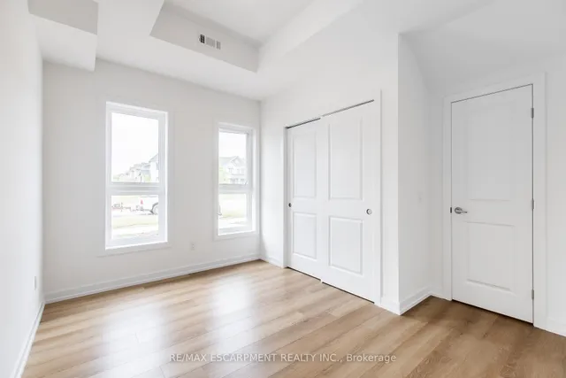 Additional image 17 of 249 Burke St