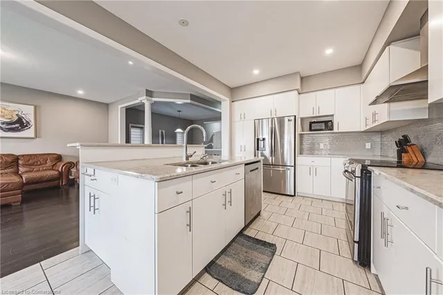 Additional image 8 of 601 Florencedale Cres