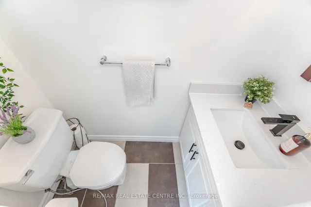 Additional image 16 of 30 Heslop Rd Unit 34