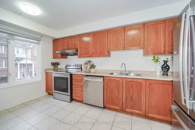 Additional image 9 of 2784 Eglinton Ave Unit 4