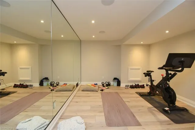 Additional image 46 of 98 Moore Cres