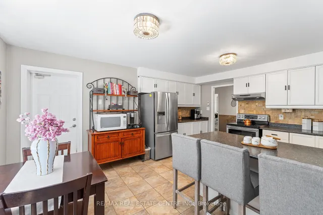 Additional image 20 of 30 Regentview Dr