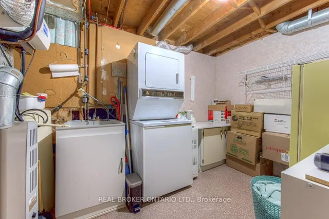 Additional image 33 of 889 Morley Ave