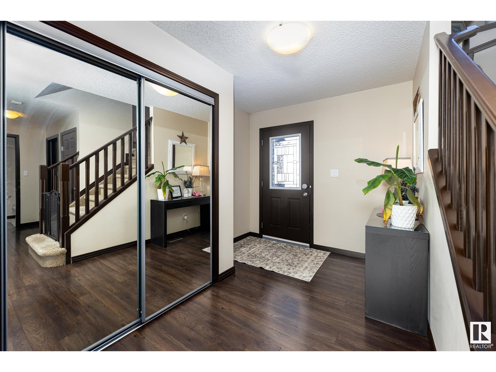 1240 HAYS DR NW|Edmonton, Alberta T6M0M3