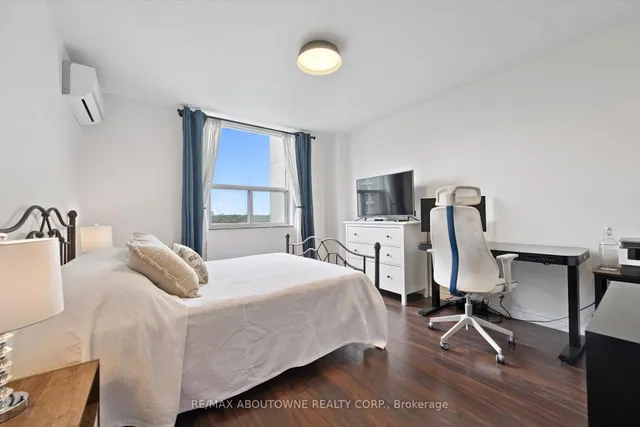 房产图片 21 - 多伦多南港街65号1002单元