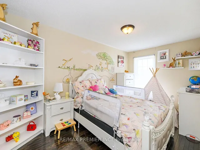 Additional image 32 of 38 Betty Nagle St