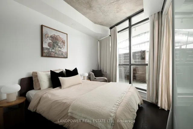 Additional image 17 of 1201 Dundas St Unit 302