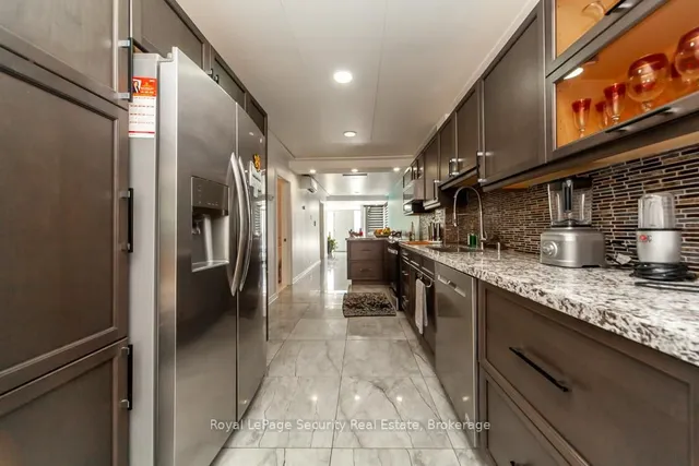 Additional image 10 of 44 Woodgate Dr