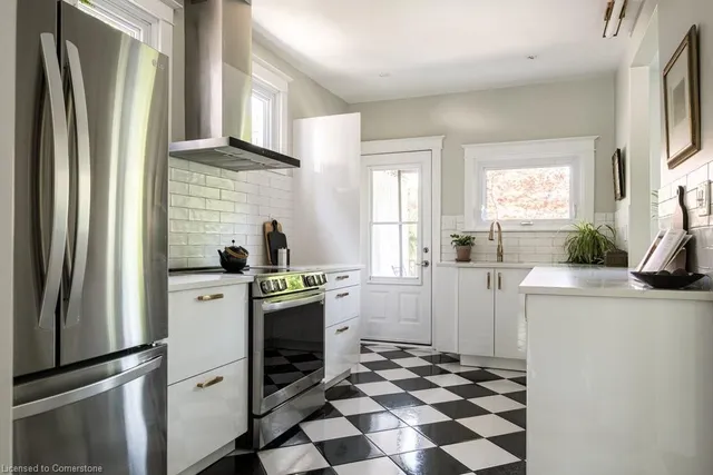 Additional image 12 of 39 Maplewood Ave