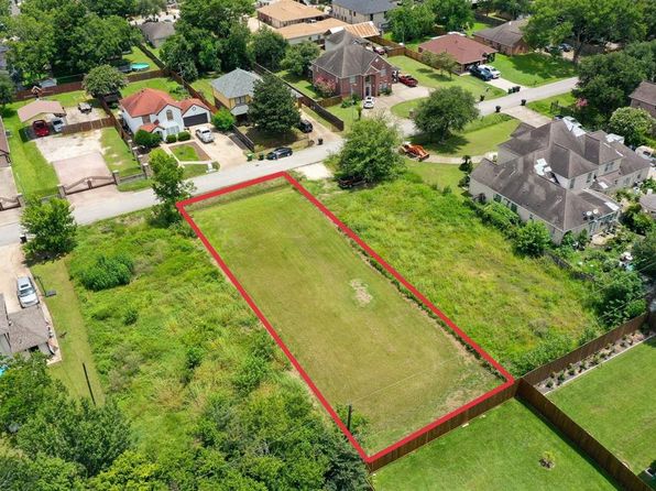 8310 Swiftwater Ln, Houston, TX 77075